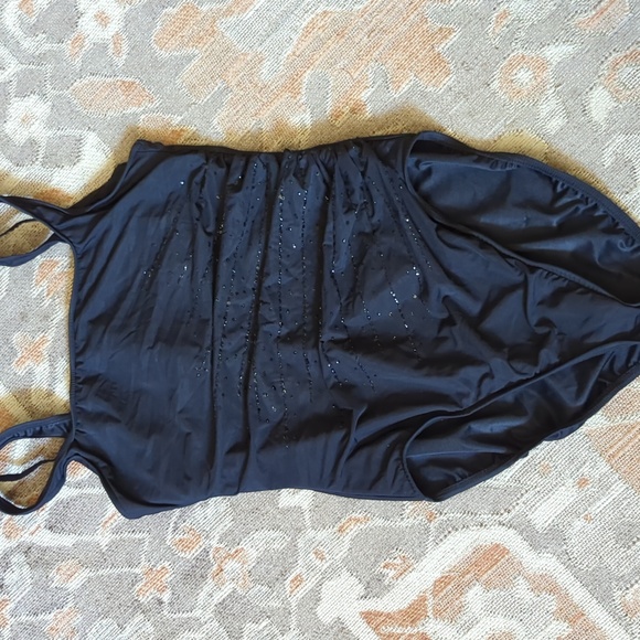 Beautiful Black Miraclesuit One Piece Swimsuit - Picture 1 of 6